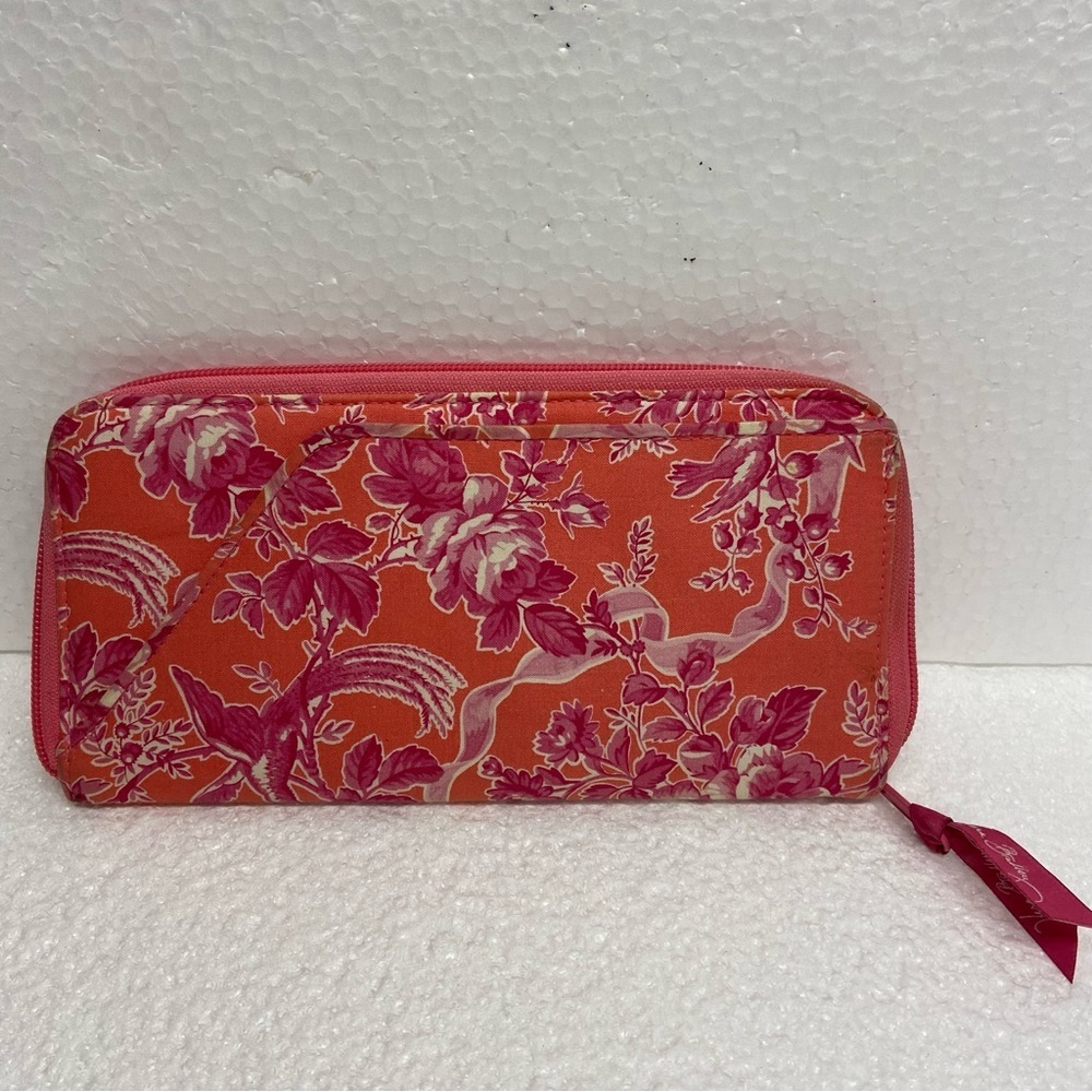 Vera Bradley Wallet Zip Around Hope Toile Pink 10x5”